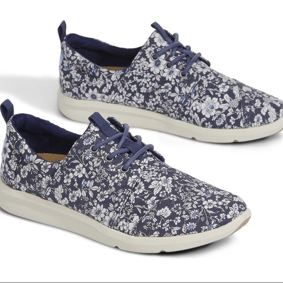 Toms Shoes - Toms Del ReyBlue White Floral Canvas Lace Up Low Top Sneakers Womens 8